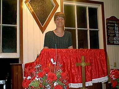 Rev. Harriet Bryan preaches at Mizpah Methodist on Utila